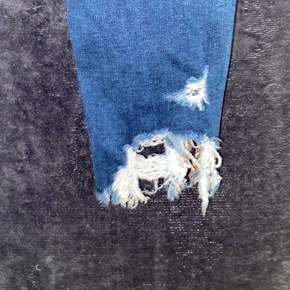 American Eagle Next Level Stretch Ripped Jeans Size 4 - Picture 8 of 10